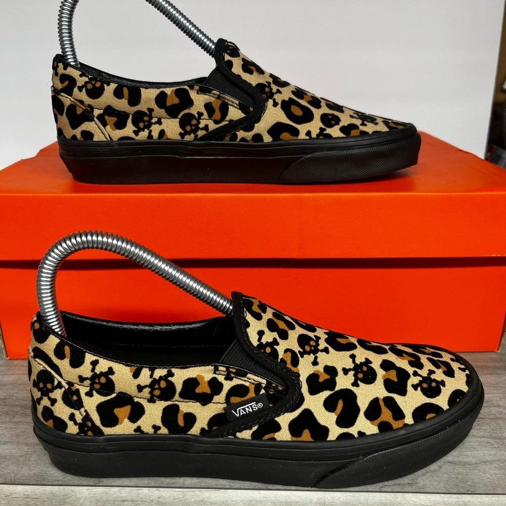 Vans Leopard Print Skull Sneakers Shoes M-4.5 W-6 super cute Excellent shape